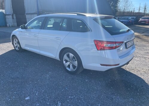 Škoda Superb EN